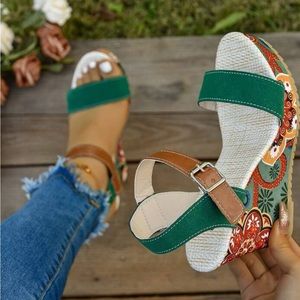 Wedge Heel Platform Women’s Sandals Size 40